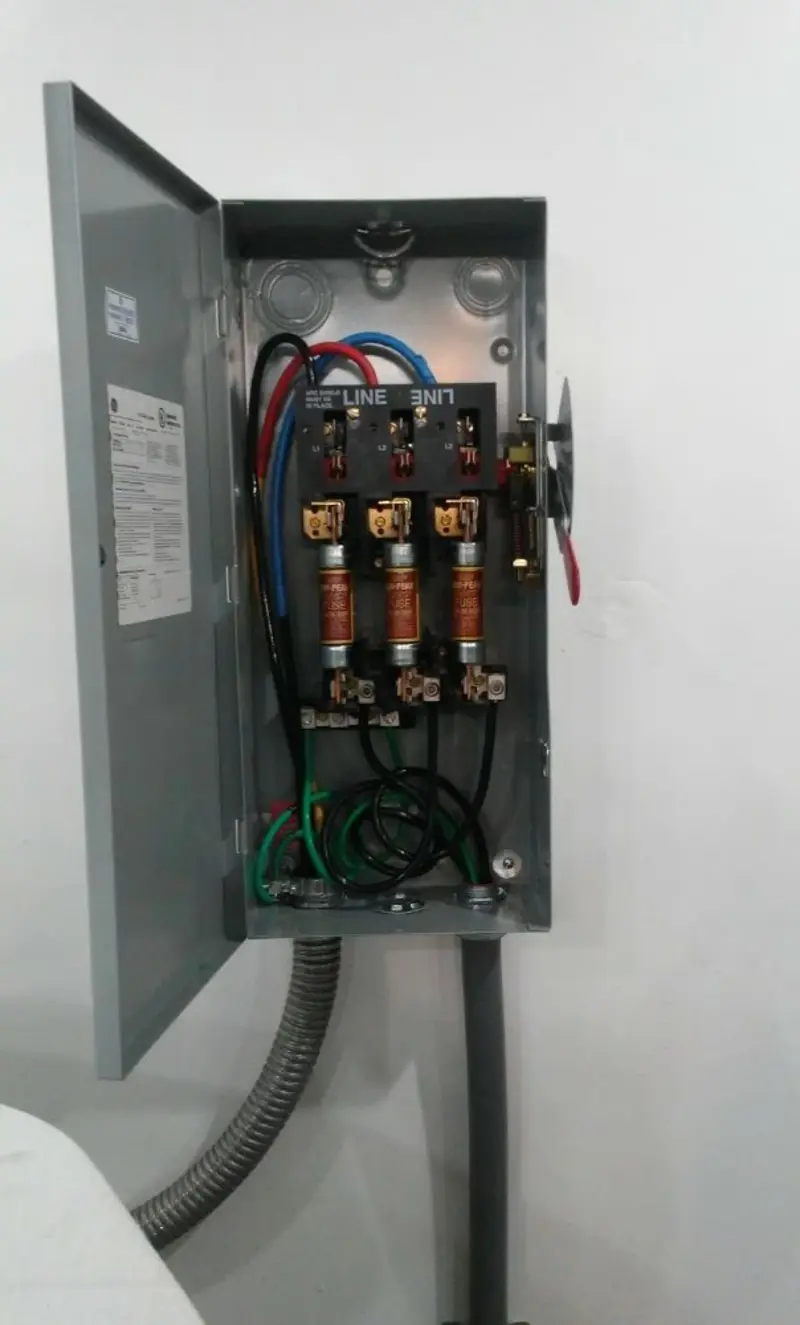 Three-phase disconnect switch installed for Electrical Wiring & Rewiring in Chillum